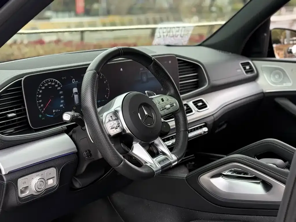 Mercedes-Benz GLE AMG — фото 8