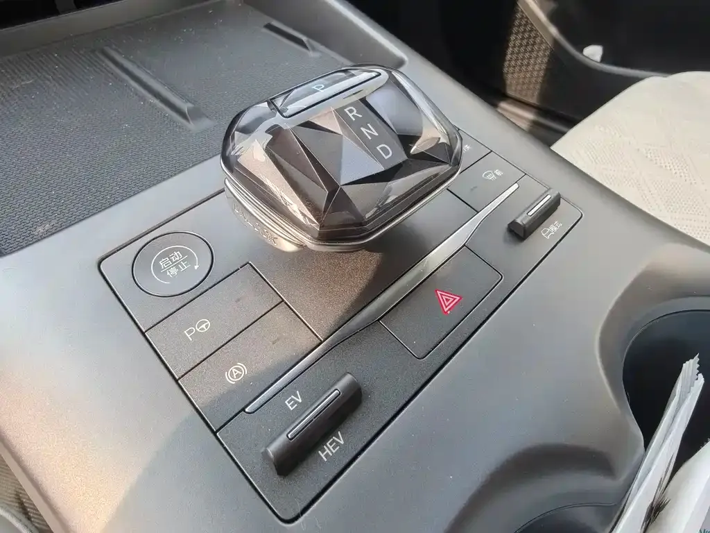 BYD Qin PLUS 2025 из CN, фото 5