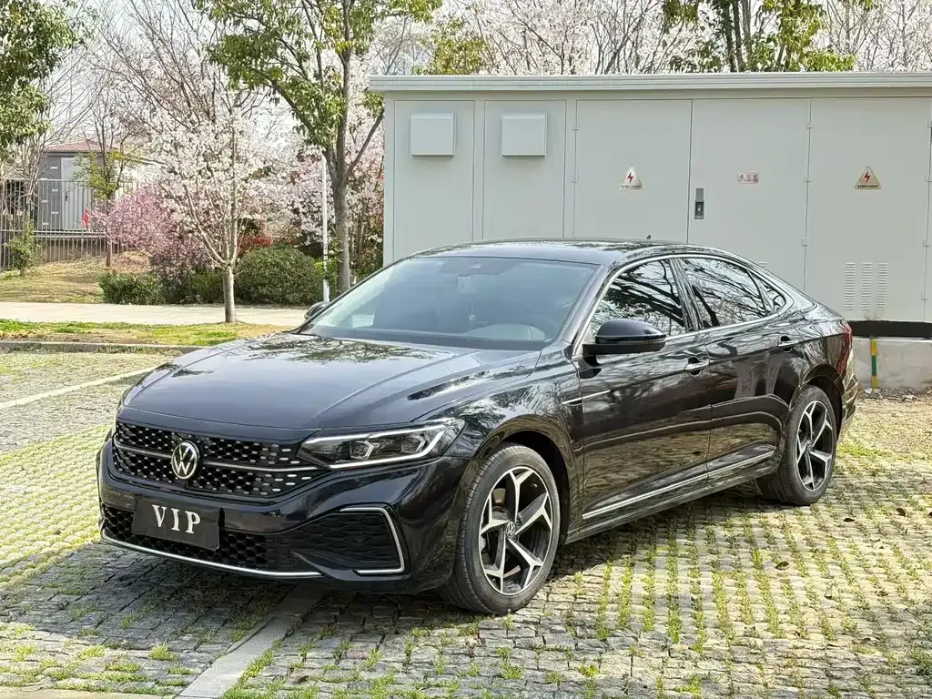 Volkswagen Passat — фото 4