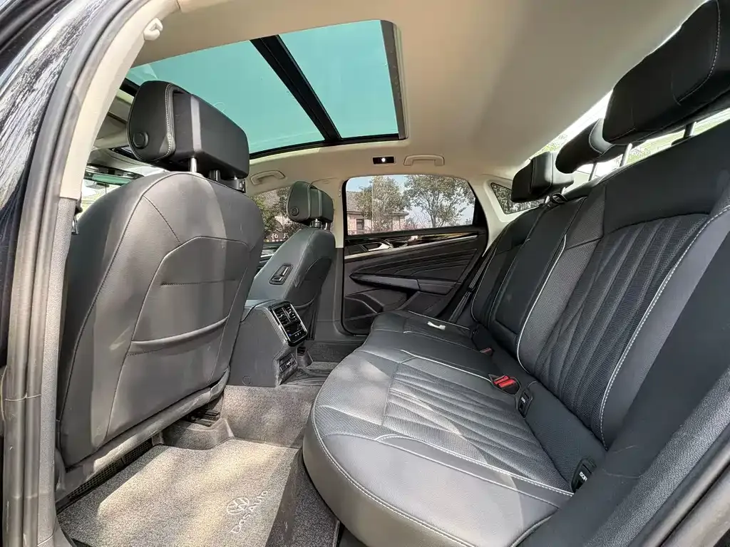 Volkswagen Passat — фото 2