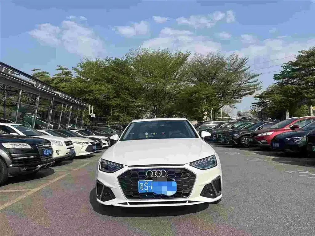 Audi A4L 2021 из CN, фото 8