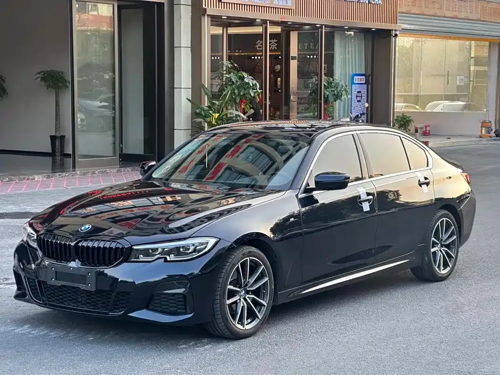 BMW 3 Series — фото 1