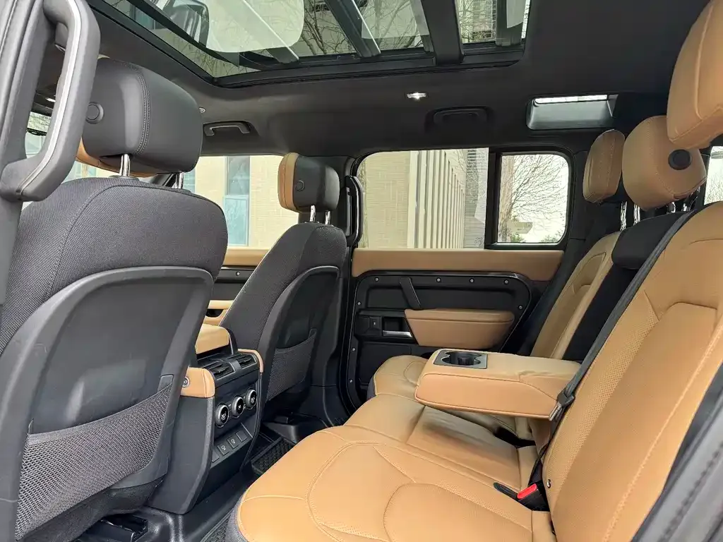 Land Rover Defender — фото 10