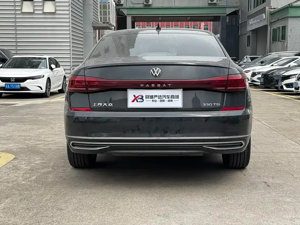 Volkswagen Passat 2023 из CN, фото 5