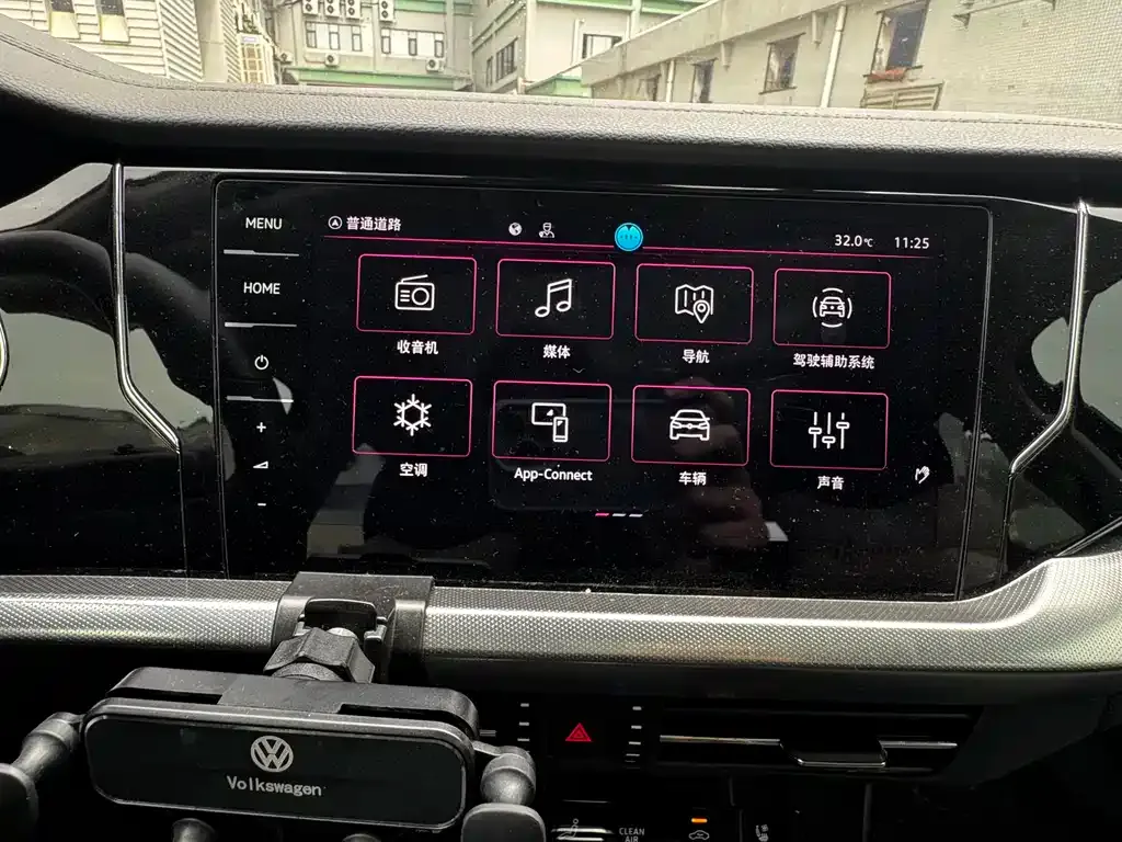 Volkswagen Passat 2023 из CN, фото 6
