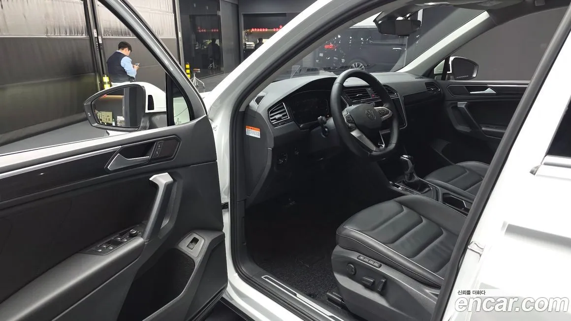 Volkswagen Tiguan — фото 3