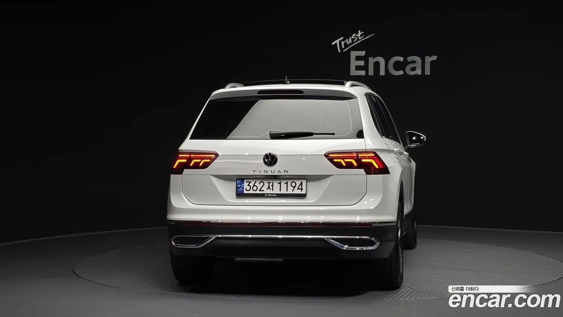 Volkswagen Tiguan — фото 10