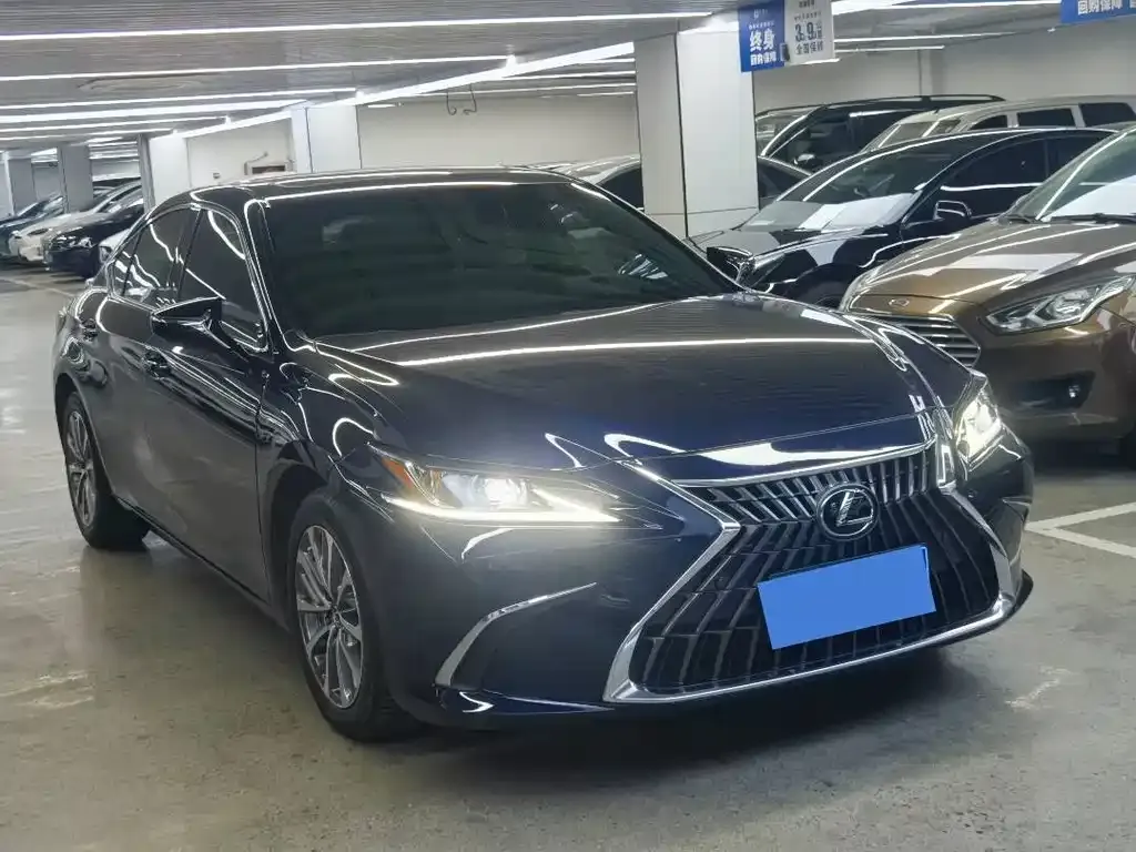 Lexus ES — фото 9