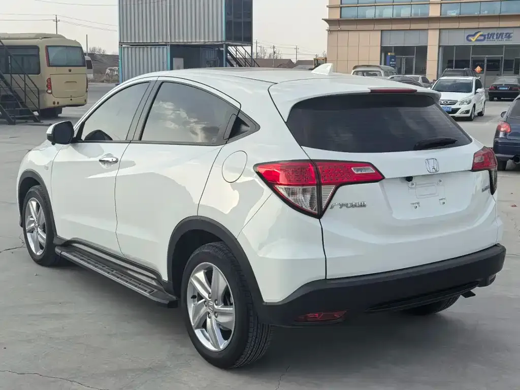 Honda Vezel — фото 4