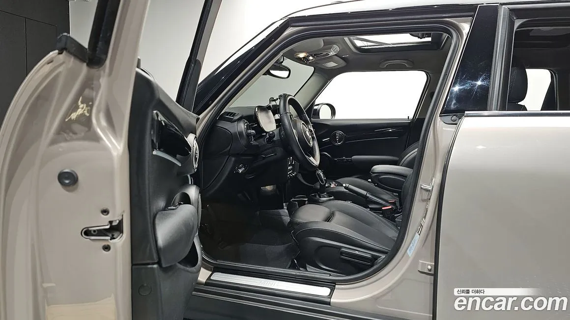 Mini Cooper 2022 из KR, фото 7
