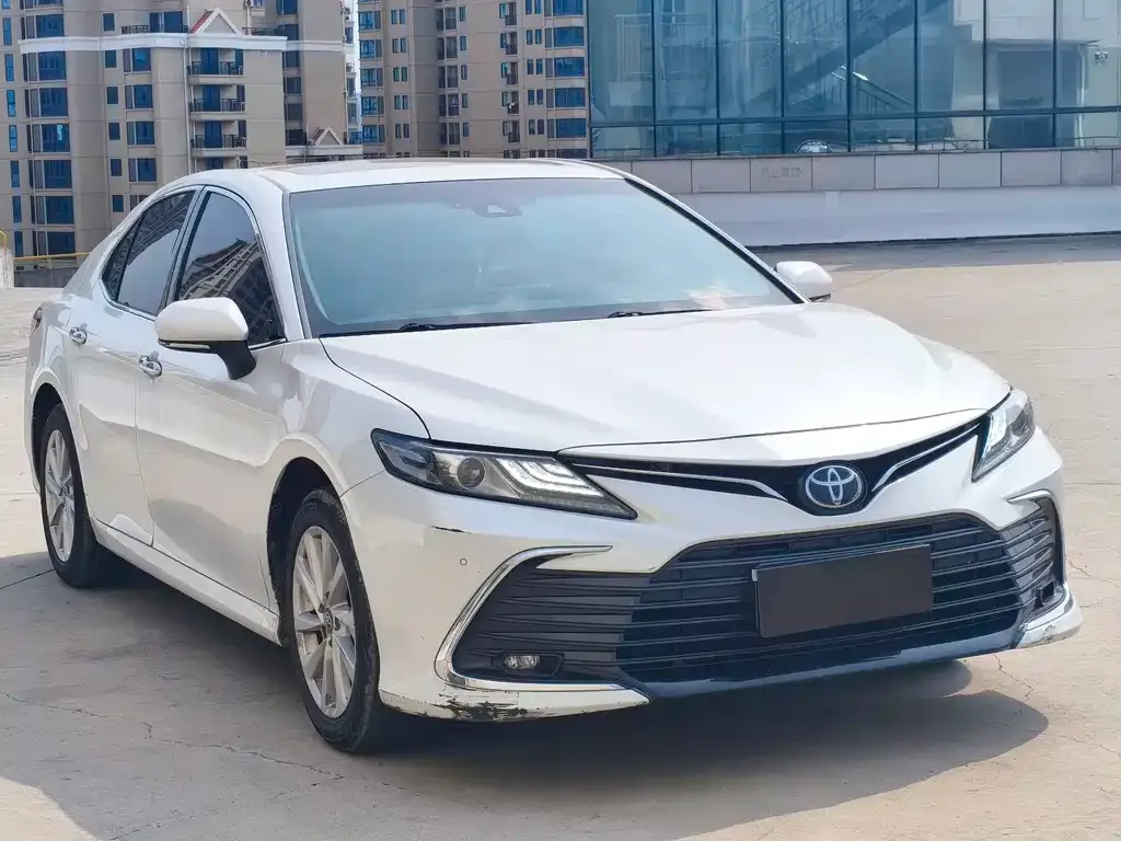 Toyota Camry — фото 10