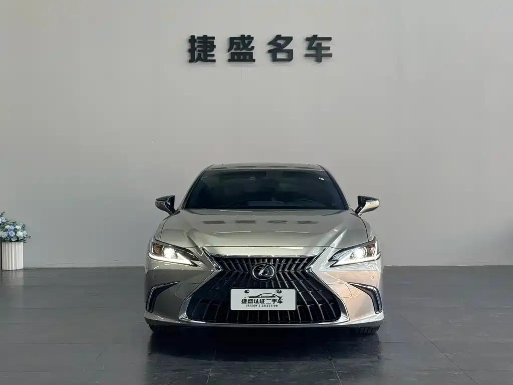 Lexus ES — фото 2