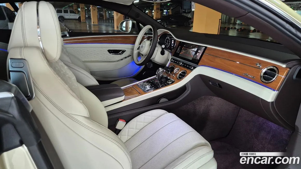 Bentley Continental 2023 из KR, фото 6
