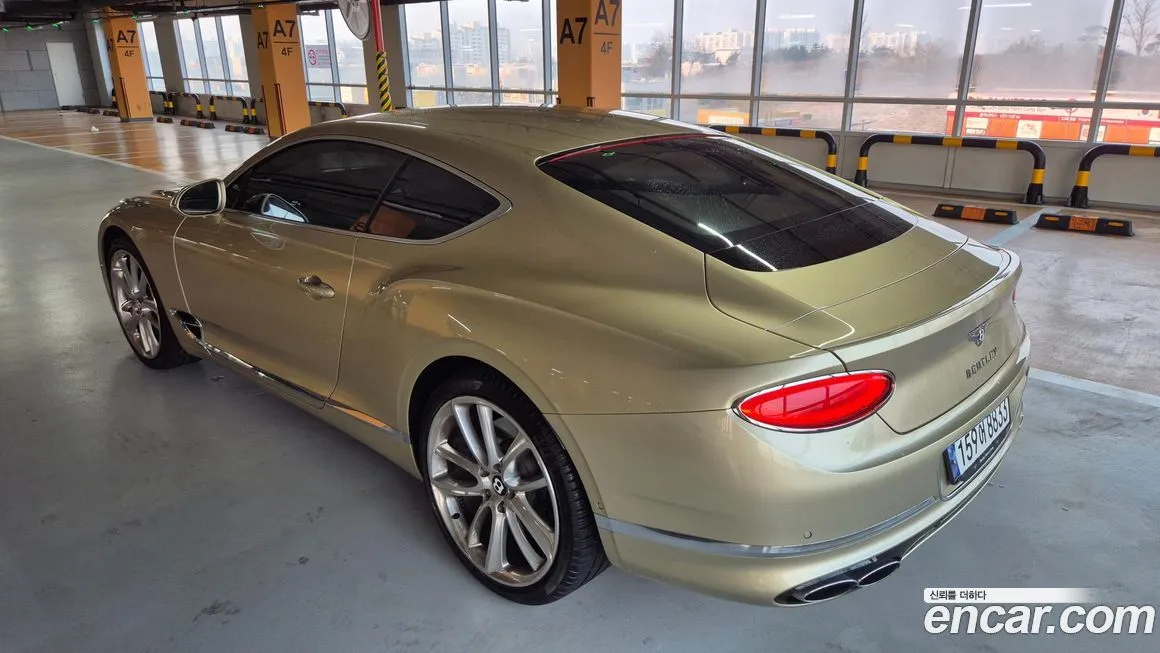 Bentley Continental 2023 из KR, фото 5