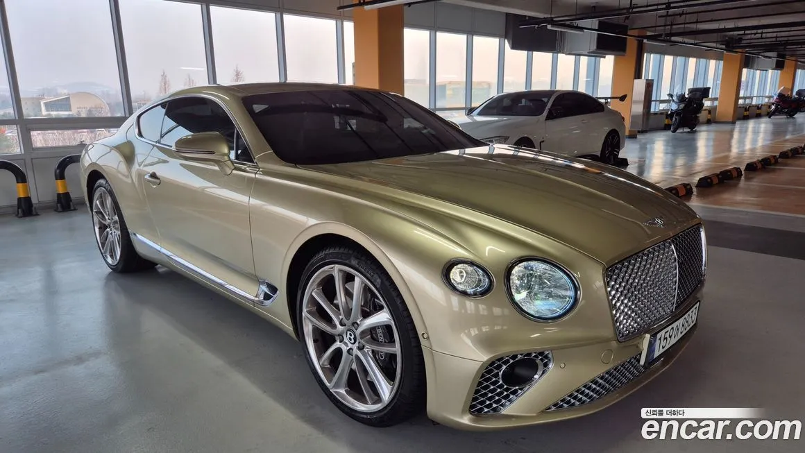 Bentley Continental 2023 из KR, фото 10