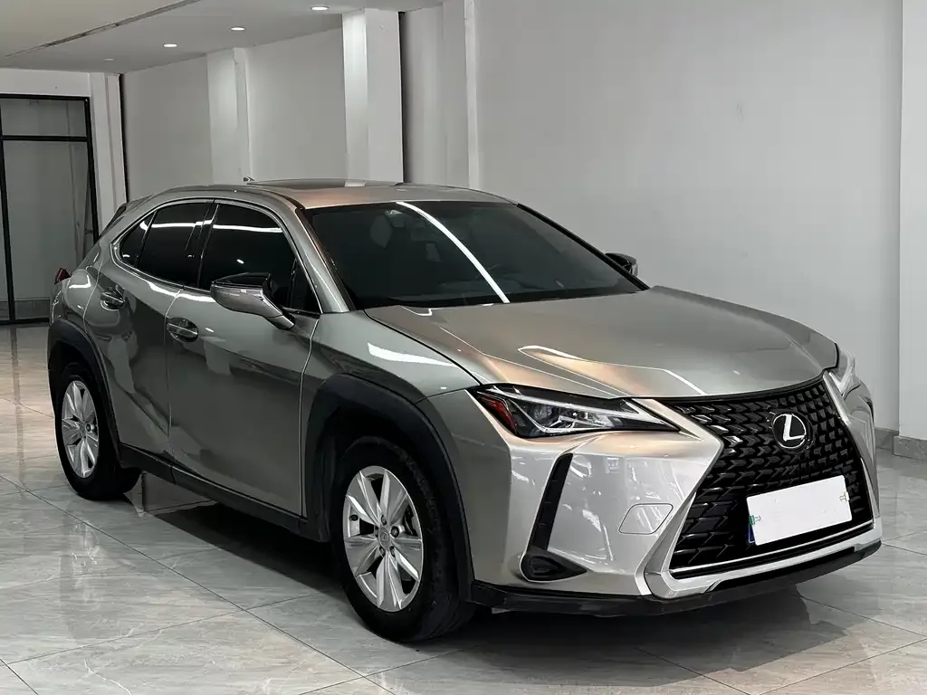 Lexus UX — фото 3