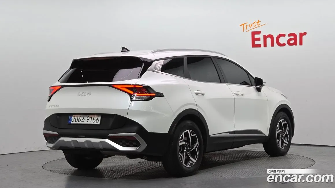 Kia Sportage — фото 8