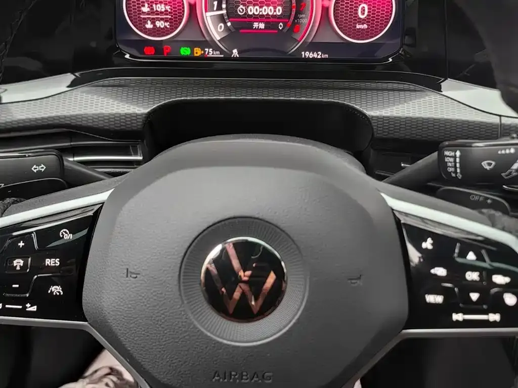 Volkswagen Golf GTI 2024 из CN, фото 3