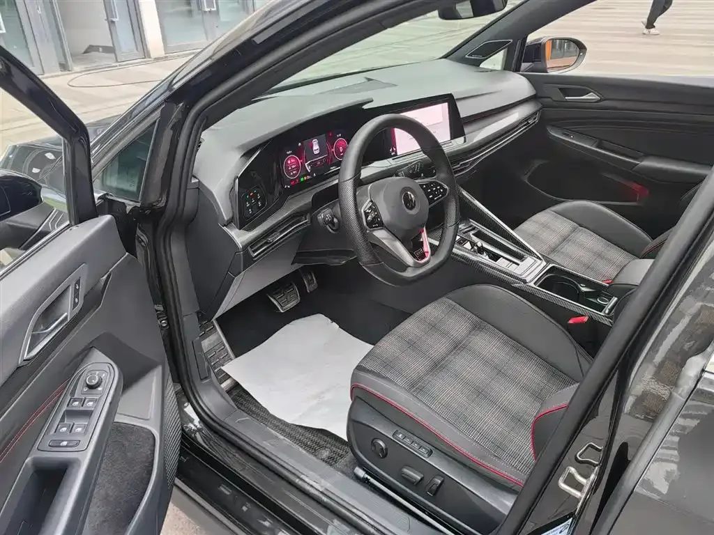 Volkswagen Golf GTI 2024 из CN, фото 4
