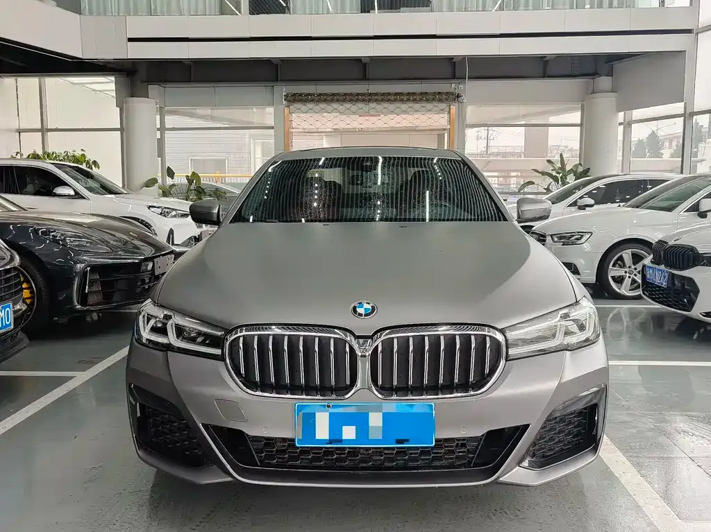 BMW 5 Series — фото 4