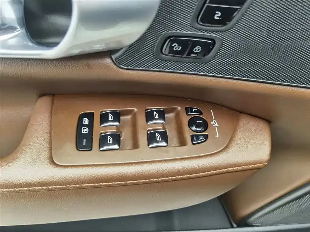 Volvo S90 PHEV 2023 из CN, фото 5