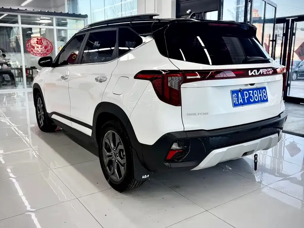 Kia Seltos — фото 4