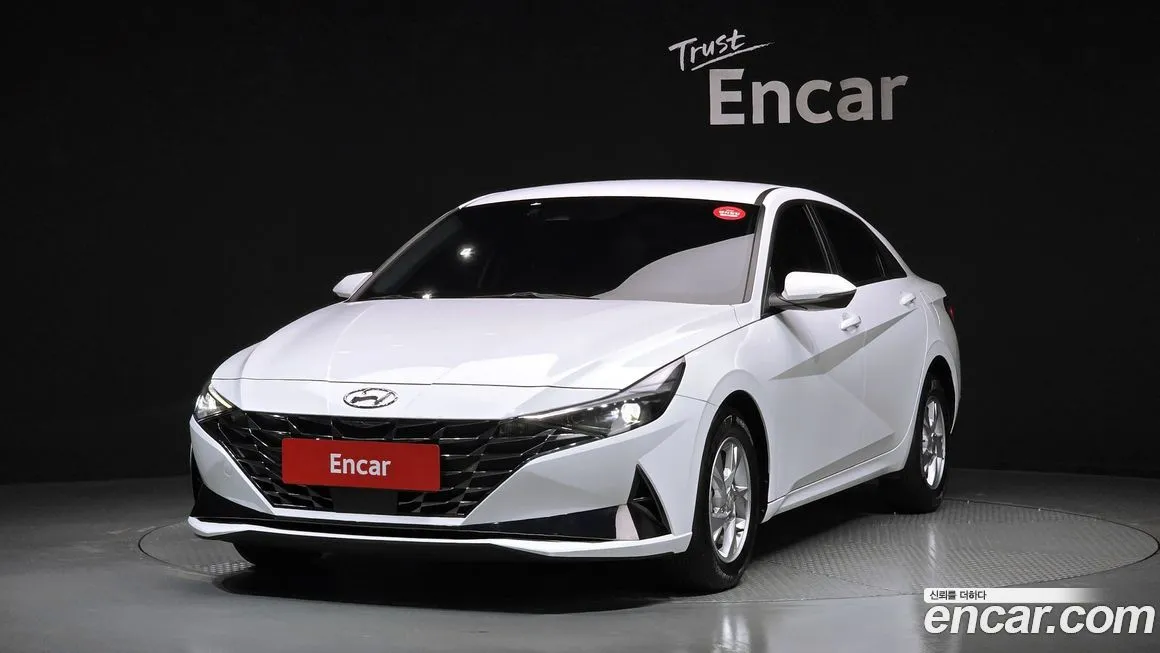 Hyundai AVANTE — фото 1