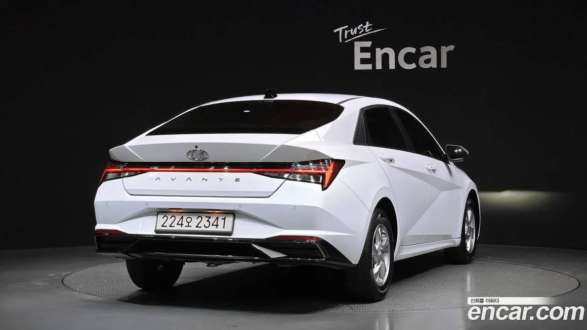 Hyundai AVANTE — фото 10