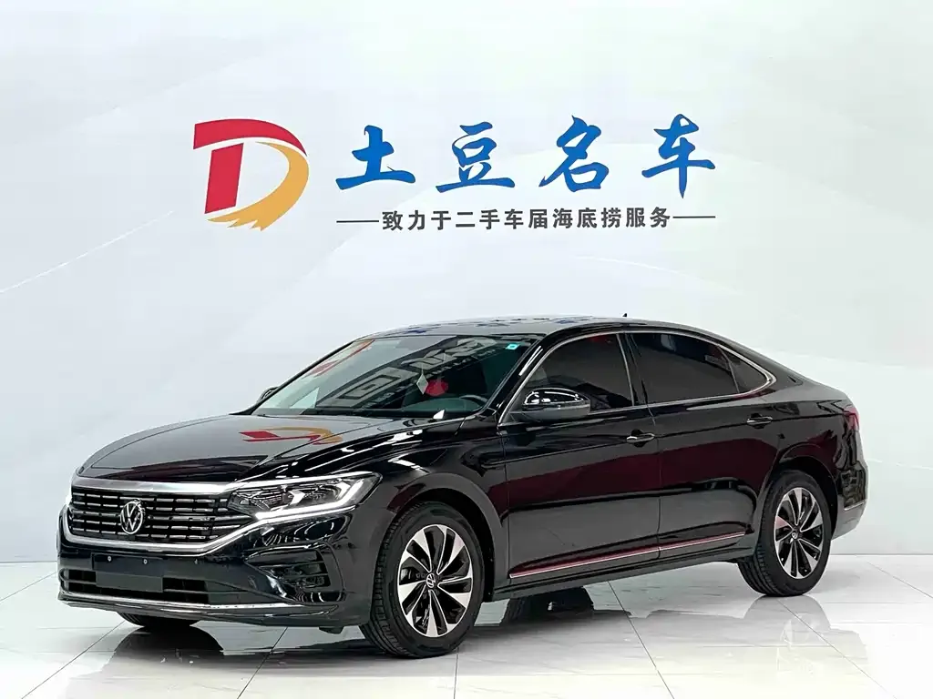 Volkswagen Passat — фото 1