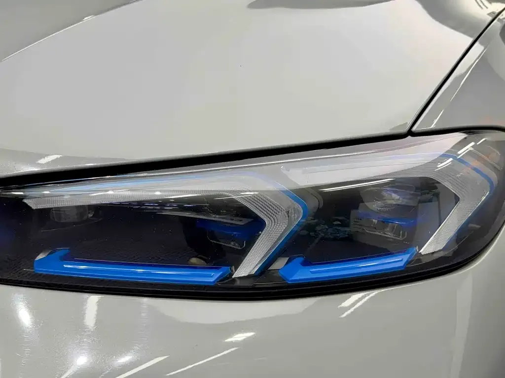 BMW 3 Series 2024 из CN, фото 2
