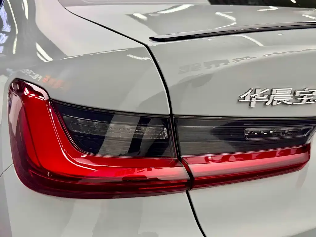 BMW 3 Series 2024 из CN, фото 6