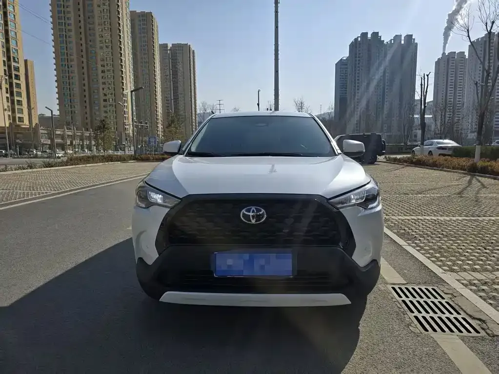 Toyota Corolla Cross — фото 9