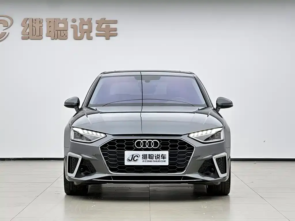 Audi A4L 2022 из CN, фото 2