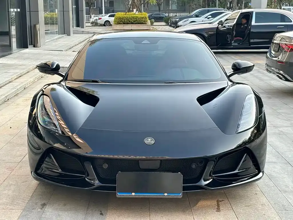 Lotus Emira — фото 4