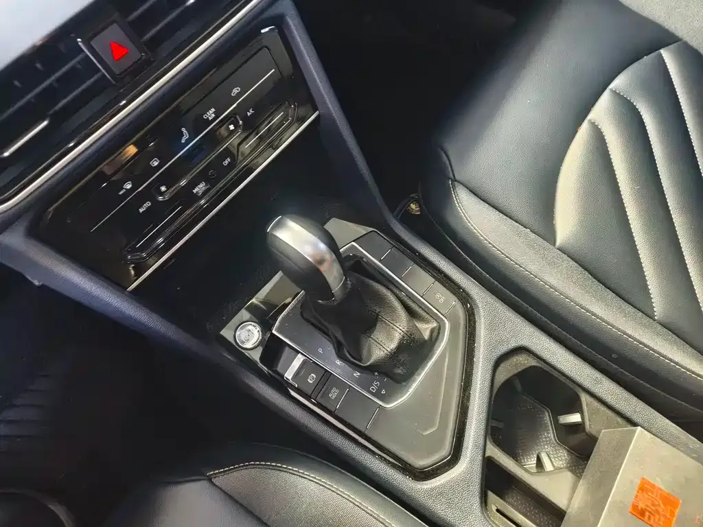 Volkswagen Tharu 2024 из CN, фото 10