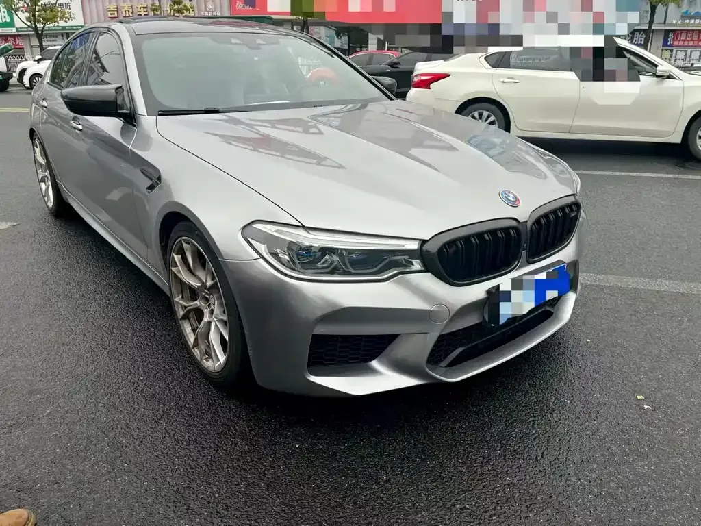 BMW M5
