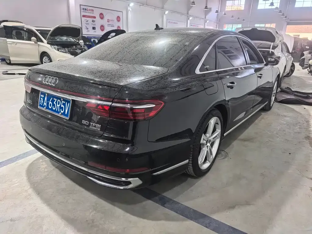 Audi A8 2023 из CN, фото 6