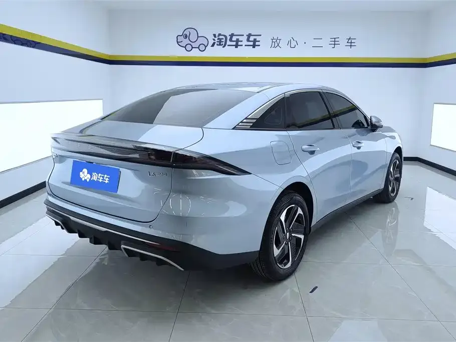 Geely Galaxy L6 — фото 2