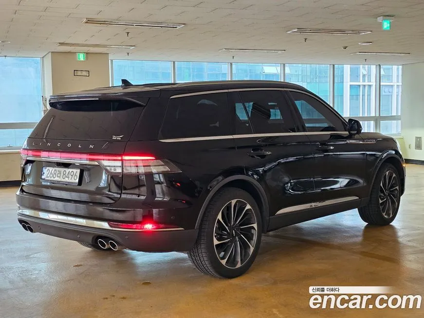 Lincoln Aviator — фото 9