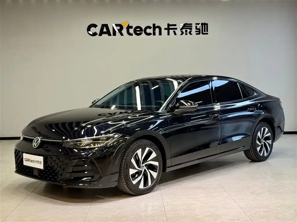 Volkswagen Passat — фото 1