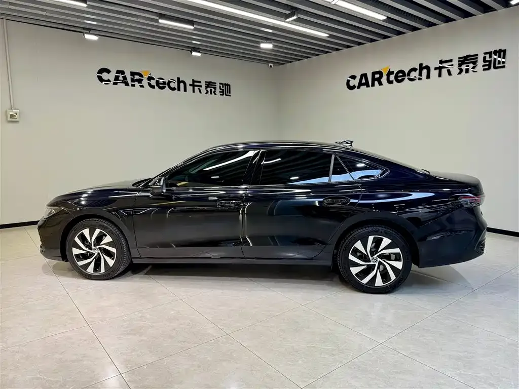 Volkswagen Passat — фото 8