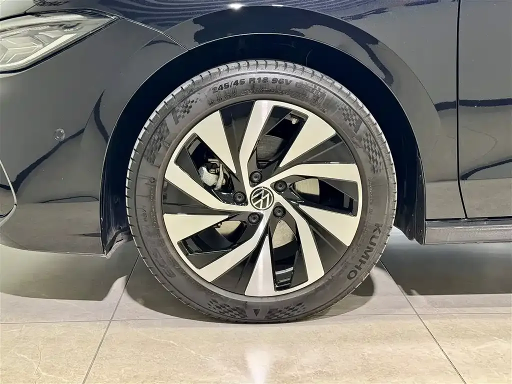 Volkswagen Passat — фото 2