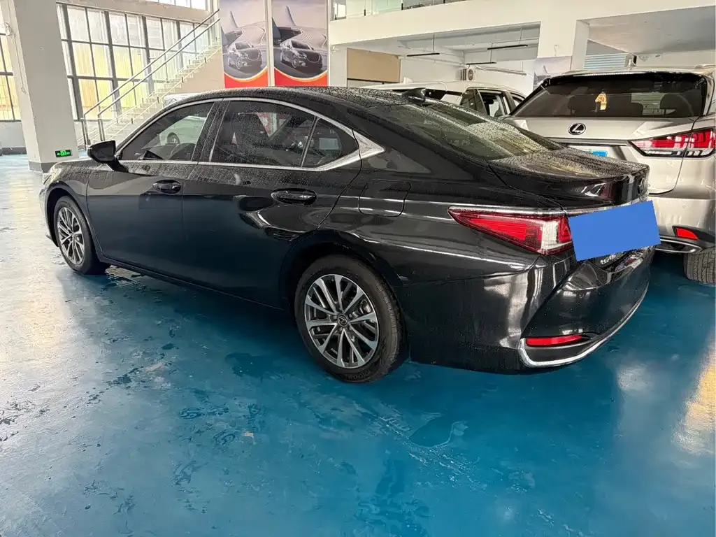 Lexus ES 2022 из CN, фото 9
