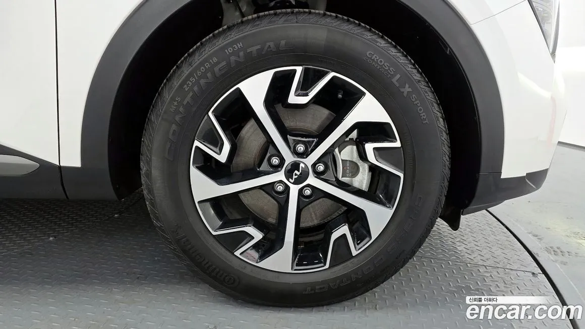 Kia Sportage — фото 10