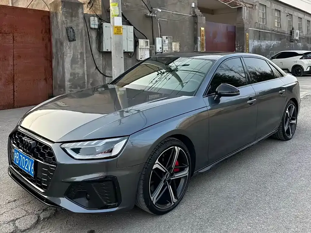 Audi A4L 2022 из CN, фото 1
