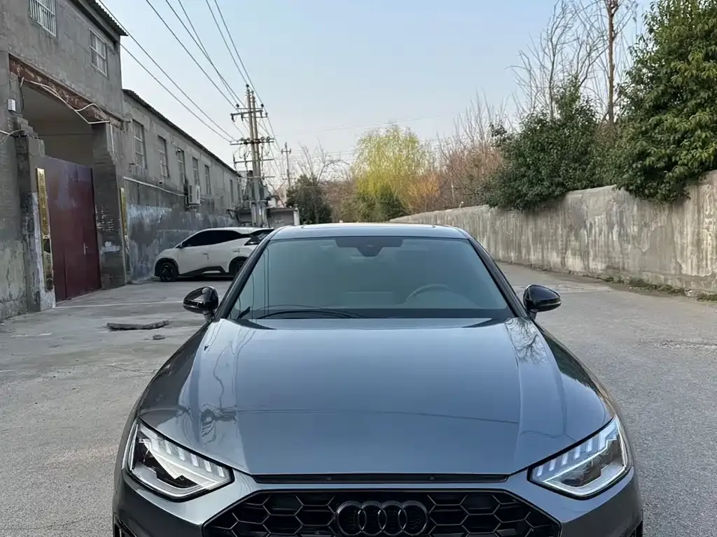 Audi A4L 2022 из CN, фото 6