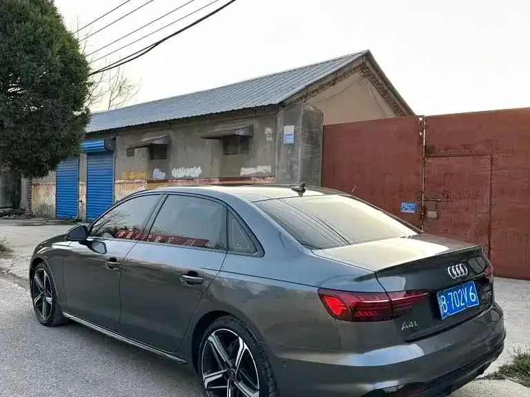 Audi A4L 2022 из CN, фото 3