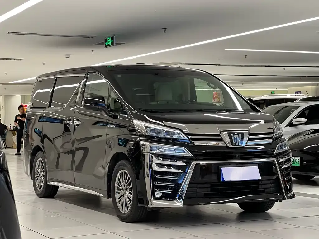 Toyota Vellfire 2022 из CN, фото 3