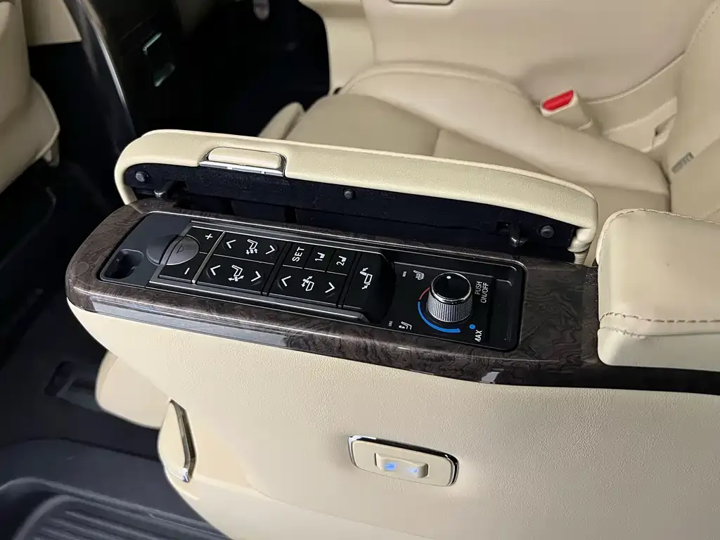 Toyota Vellfire 2022 из CN, фото 4