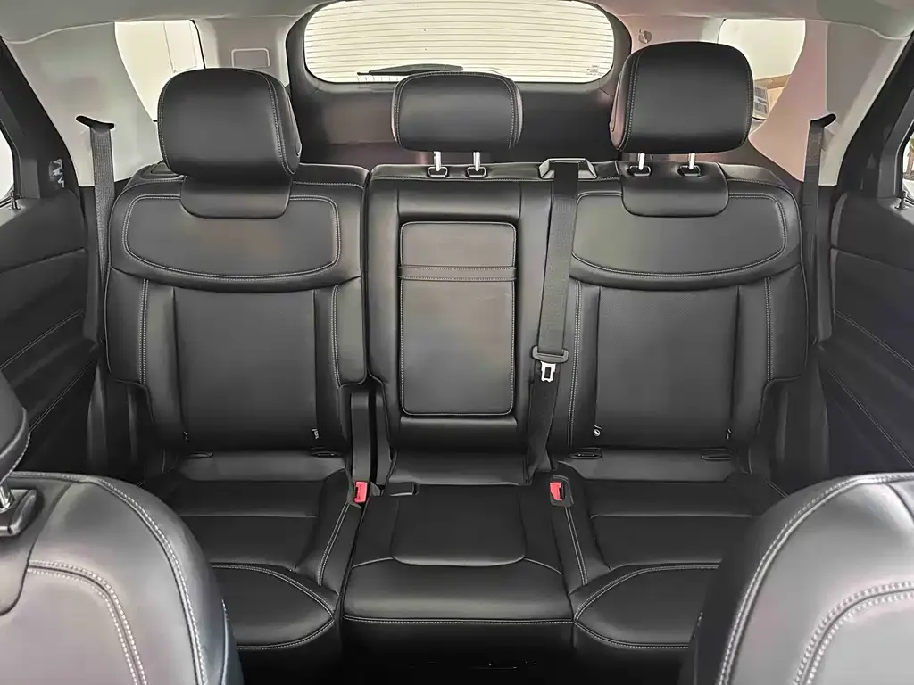 Ford Explorer 2025 из CN, фото 5